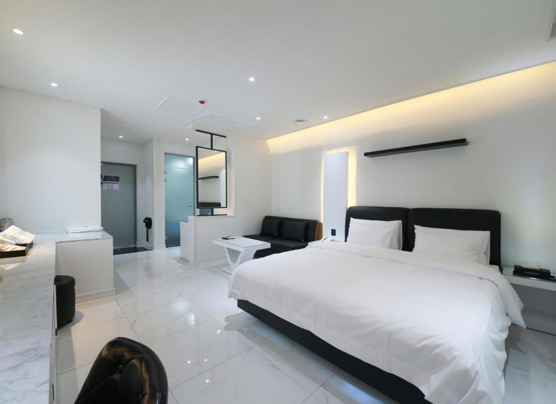 וונג'ו Wj Hotel Pool House מראה חיצוני תמונה