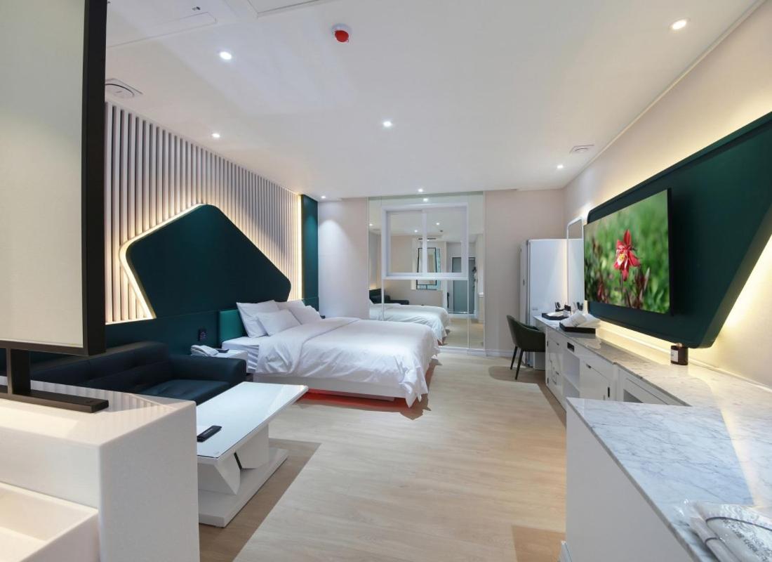 וונג'ו Wj Hotel Pool House מראה חיצוני תמונה